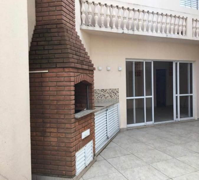 Casa para alugar com 3 quartos, 300m² - Foto 24