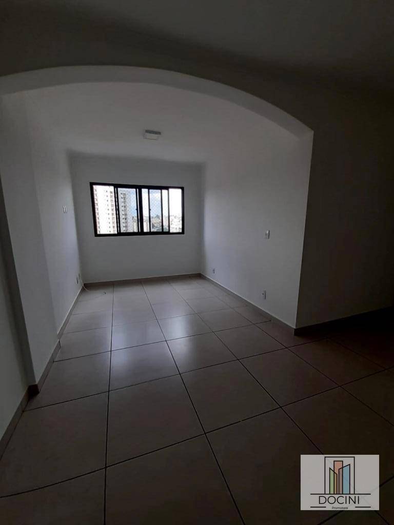 Apartamento à venda com 3 quartos, 68m² - Foto 4