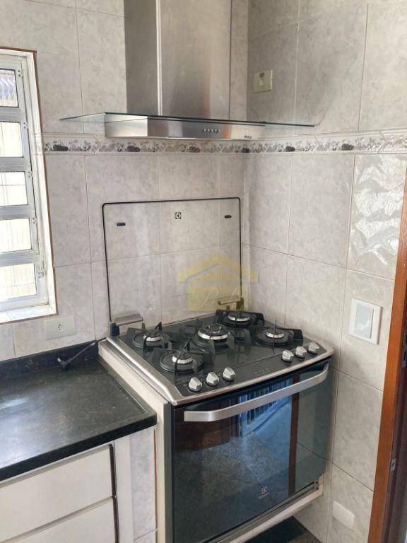 Casa à venda e aluguel com 3 quartos, 145m² - Foto 4