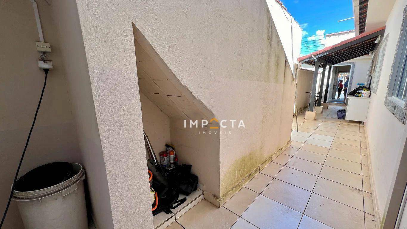 Casa à venda com 3 quartos, 127m² - Foto 8