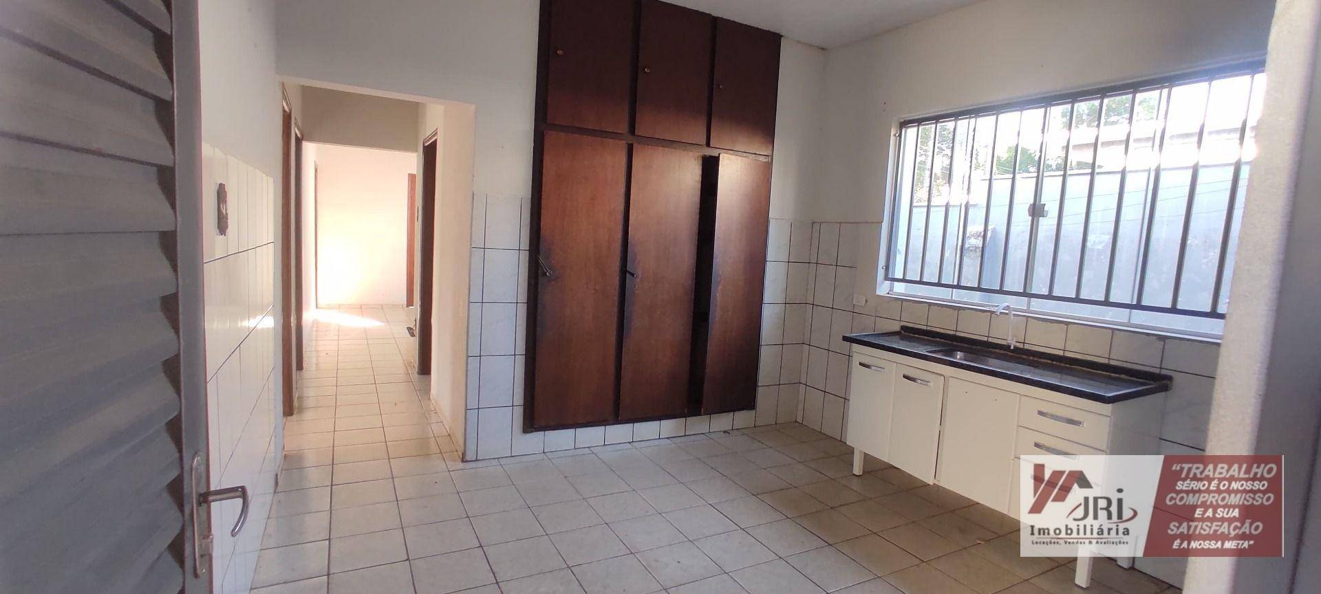 Casa para alugar com 4 quartos, 171m² - Foto 9