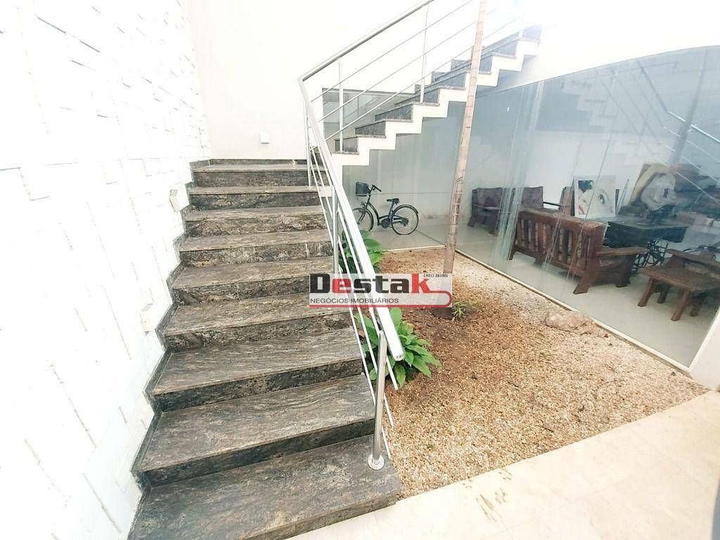 Casa à venda com 3 quartos, 500m² - Foto 6