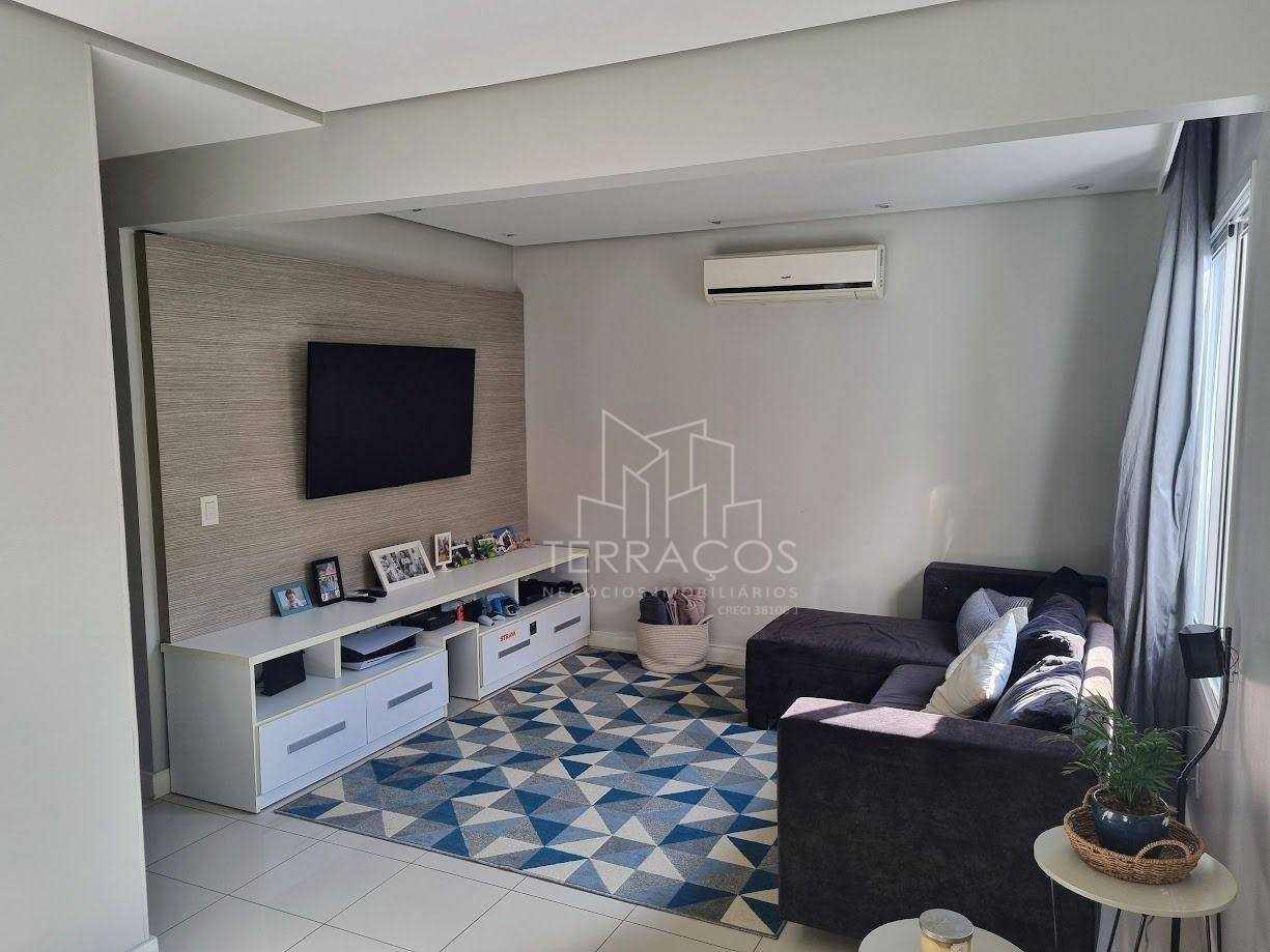 Sobrado à venda com 3 quartos, 120m² - Foto 1