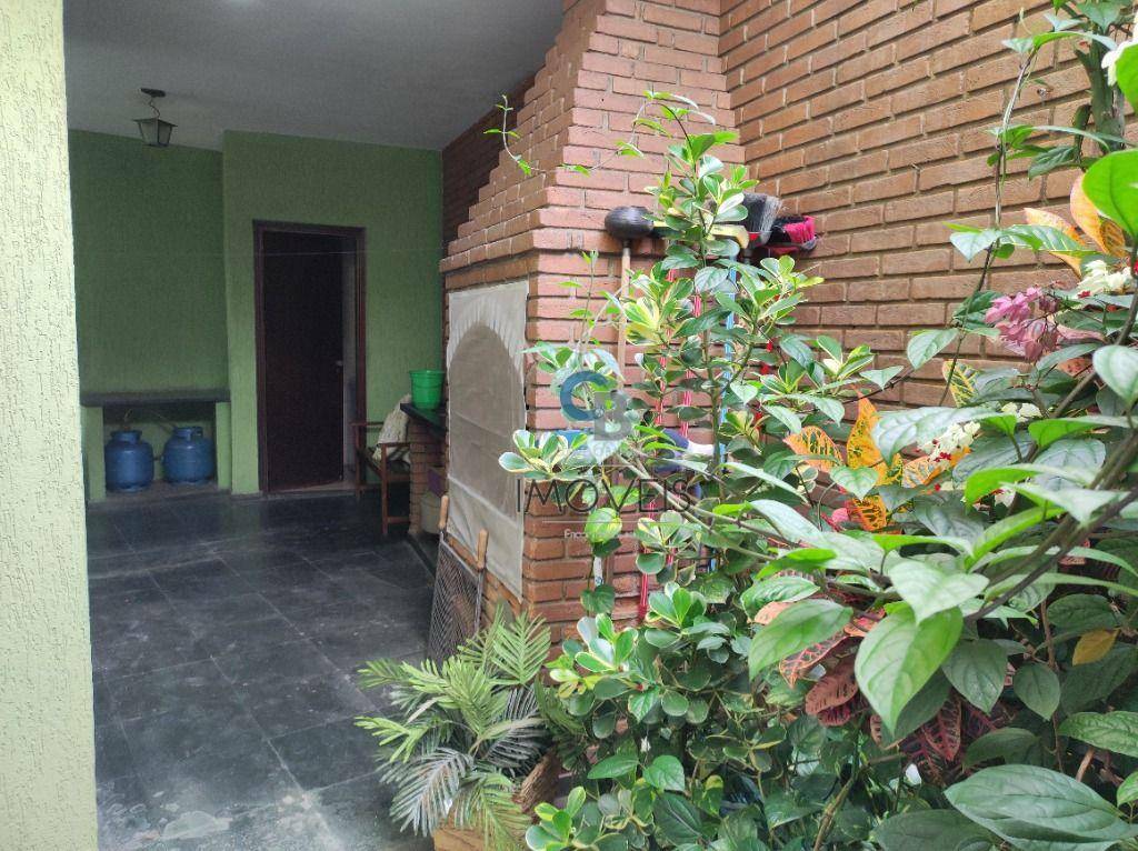 Sobrado à venda com 3 quartos, 210m² - Foto 4