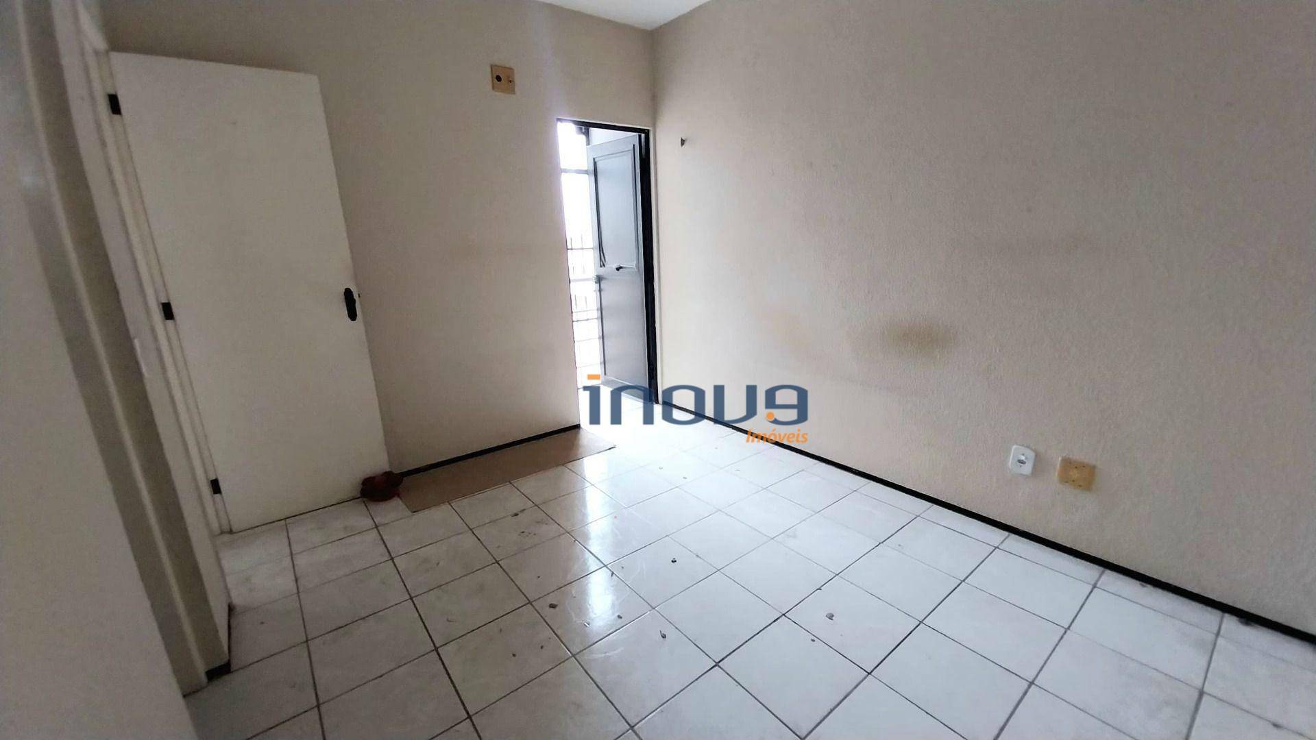 Apartamento para alugar com 2 quartos, 45m² - Foto 12