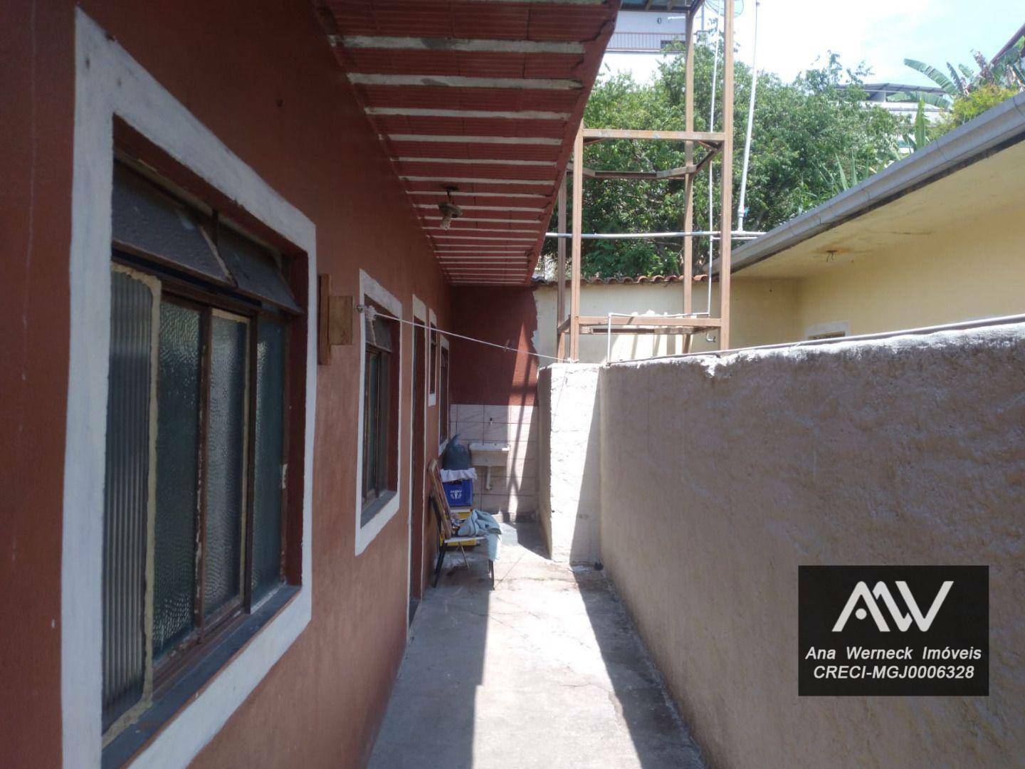 Casa à venda com 6 quartos, 400m² - Foto 7