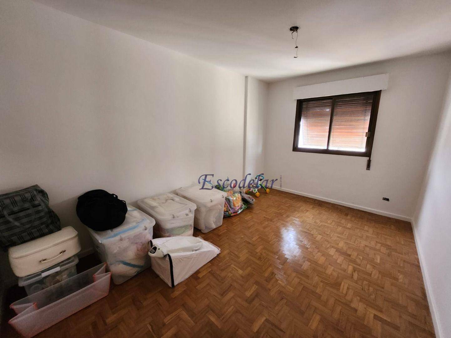 Apartamento para alugar com 3 quartos, 200m² - Foto 16