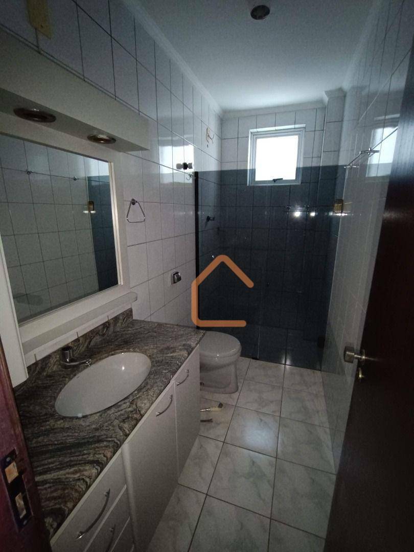 Apartamento para alugar com 3 quartos, 149m² - Foto 7