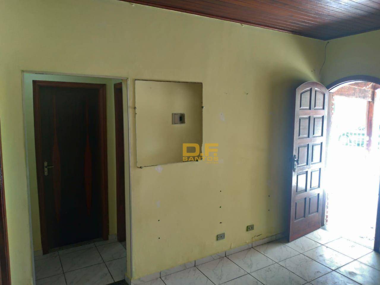 Casa à venda com 2 quartos, 1m² - Foto 3