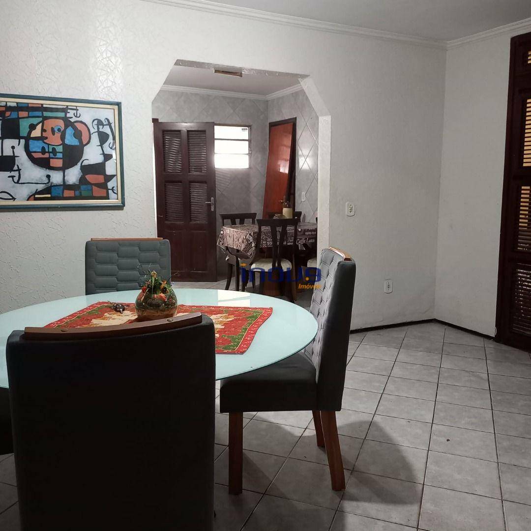 Casa à venda com 4 quartos, 300m² - Foto 7