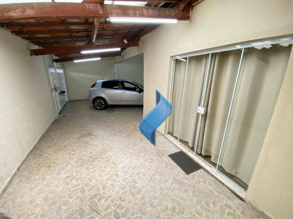 Casa à venda com 3 quartos, 214m² - Foto 3