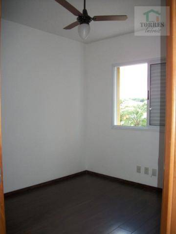 Apartamento à venda com 2 quartos, 65m² - Foto 11