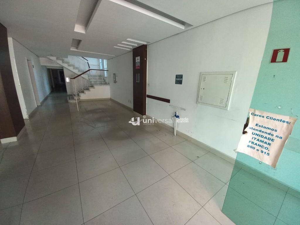 Casa de Condomínio para alugar, 900m² - Foto 5