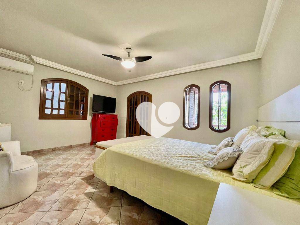 Casa à venda com 6 quartos, 428m² - Foto 12