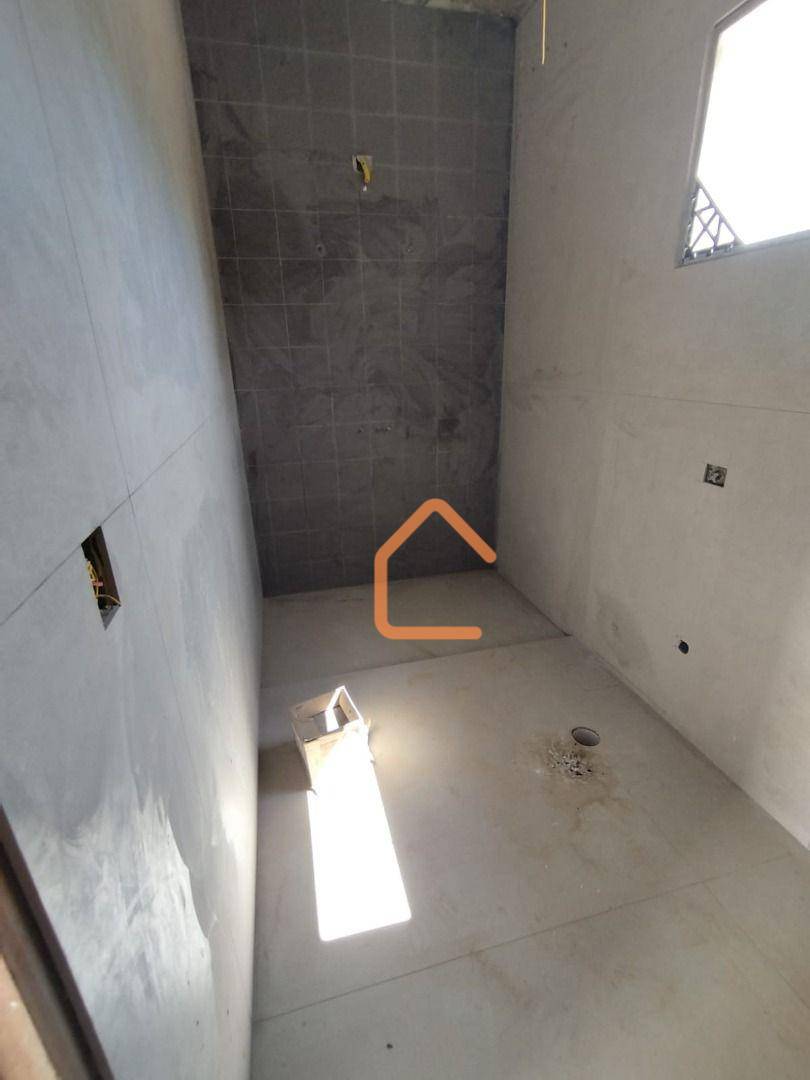 Casa à venda com 3 quartos, 300m² - Foto 12