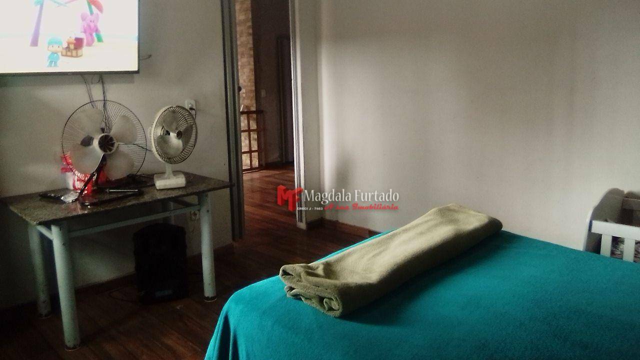 Casa à venda com 2 quartos, 90m² - Foto 12