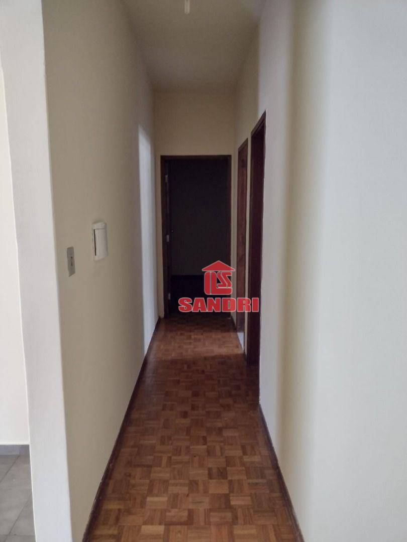 Casa para alugar com 3 quartos, 200m² - Foto 9