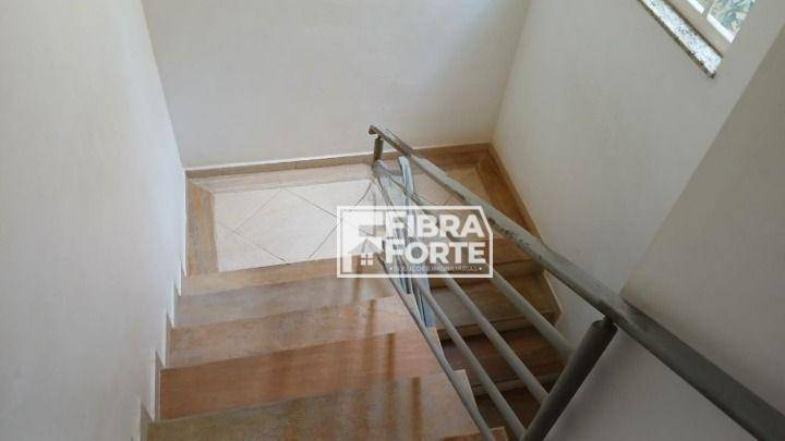 Casa à venda com 4 quartos, 250m² - Foto 9