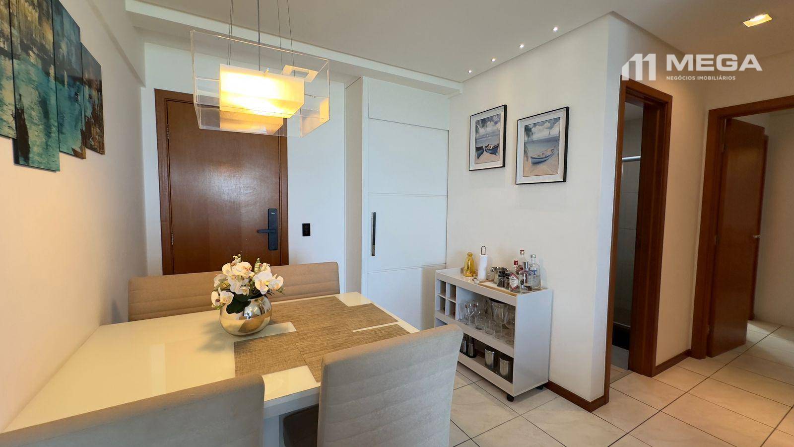 Apartamento à venda com 2 quartos, 75m² - Foto 2