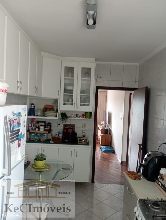 Apartamento à venda com 2 quartos, 72m² - Foto 2