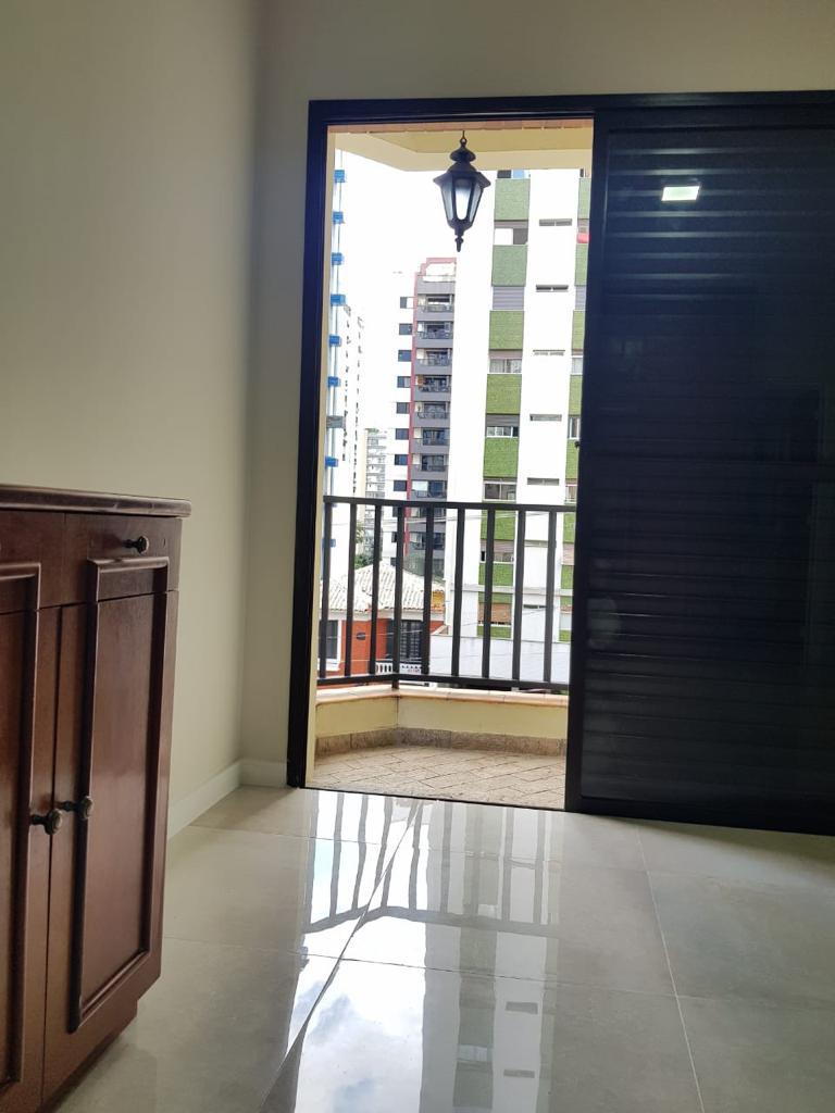 Apartamento à venda com 3 quartos, 127m² - Foto 8