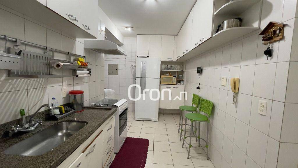 Apartamento à venda com 2 quartos, 62m² - Foto 3