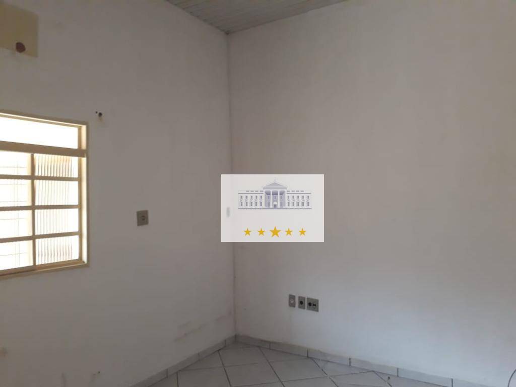 Casa à venda com 3 quartos, 242m² - Foto 10