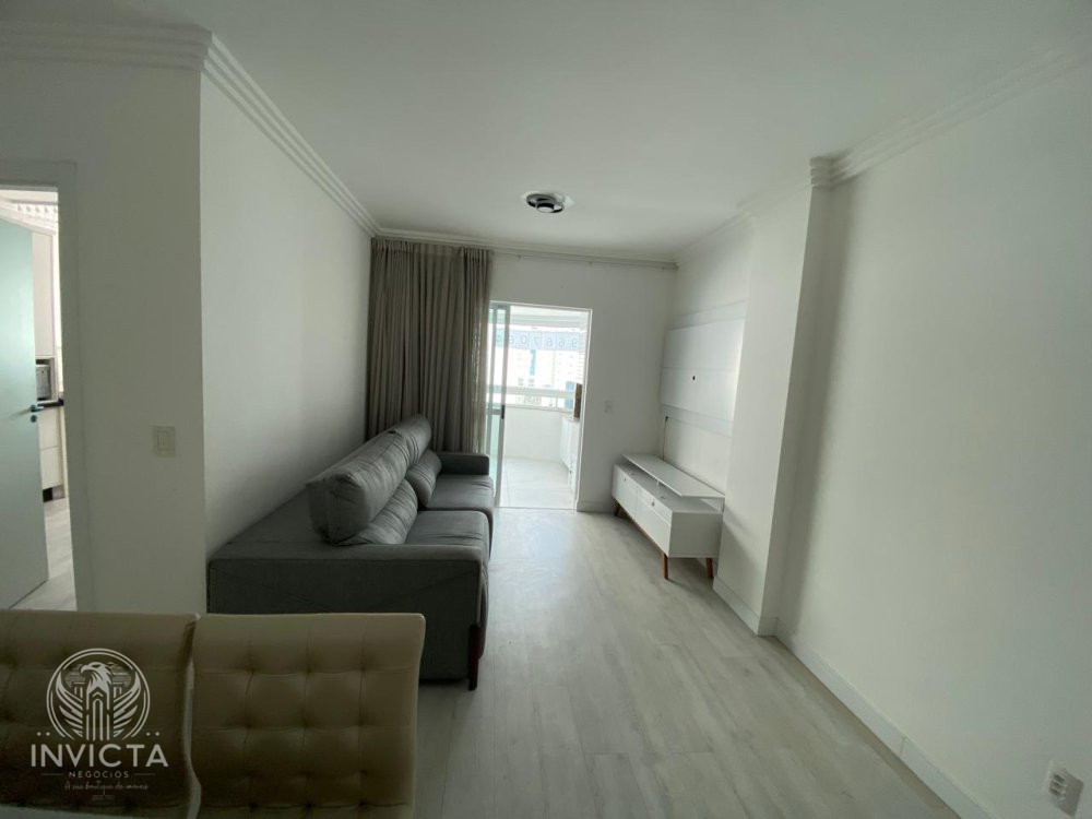 Apartamento à venda com 2 quartos, 72m² - Foto 3