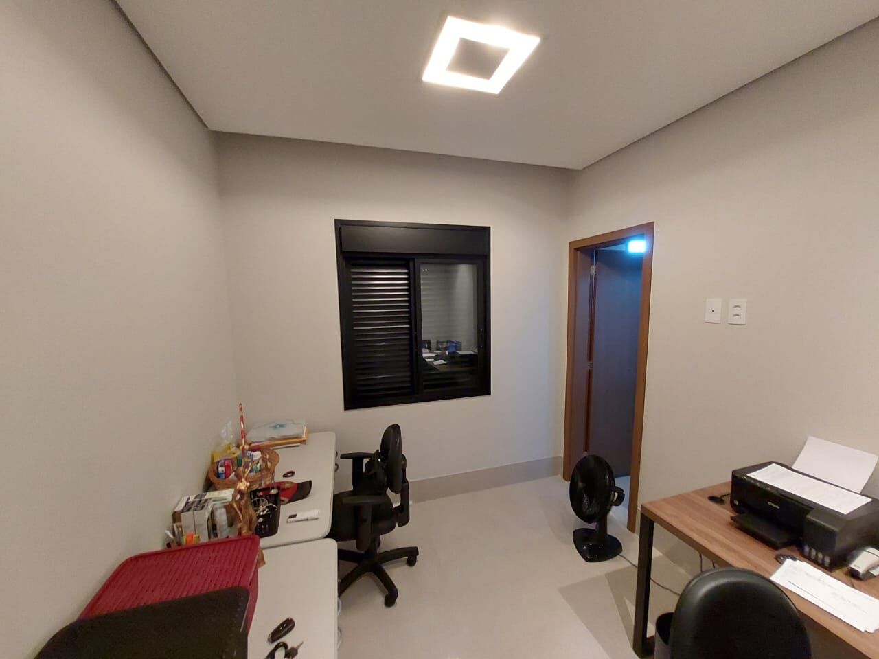 Casa para alugar com 3 quartos, 230m² - Foto 4