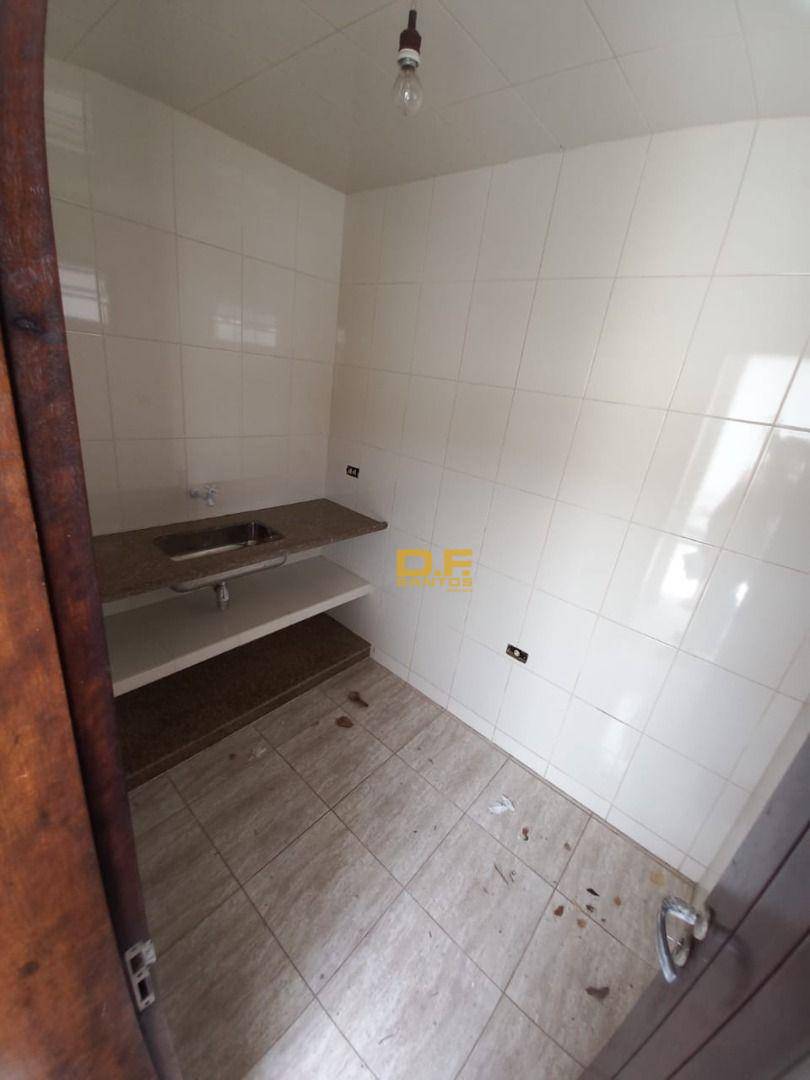 Casa para alugar com 3 quartos, 1M2 - Foto 2