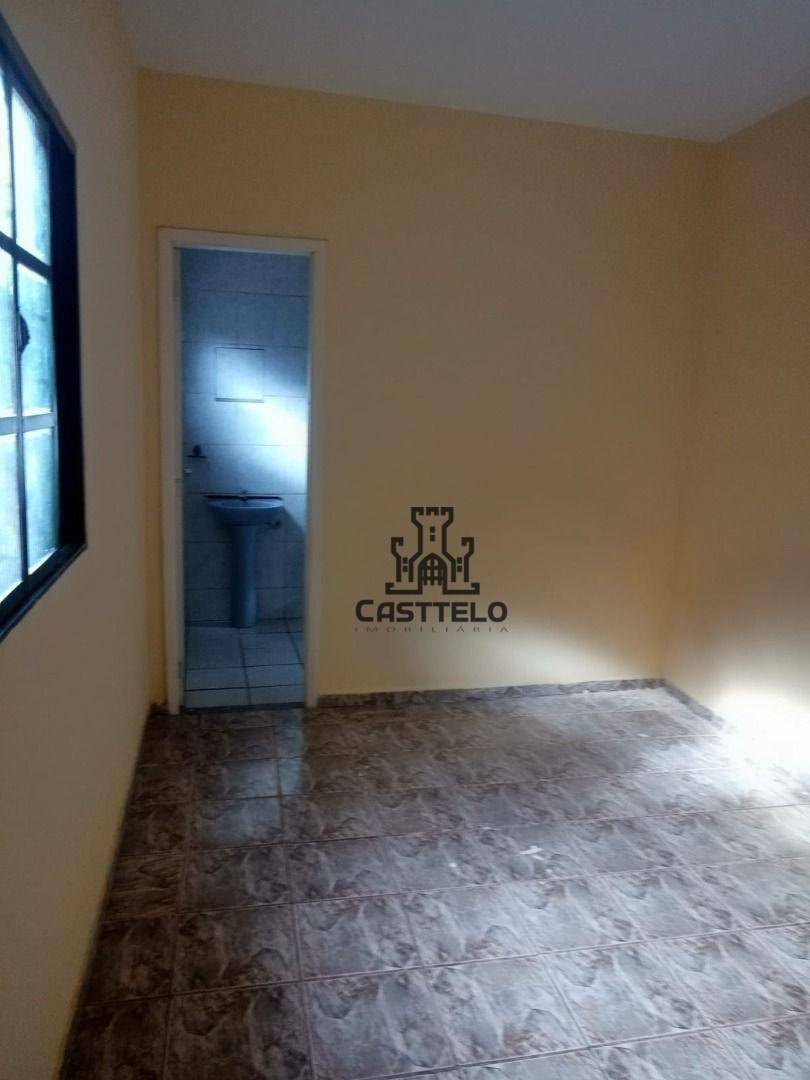 Casa à venda com 3 quartos, 70m² - Foto 12