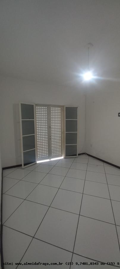 Casa para alugar com 3 quartos, 80m² - Foto 11