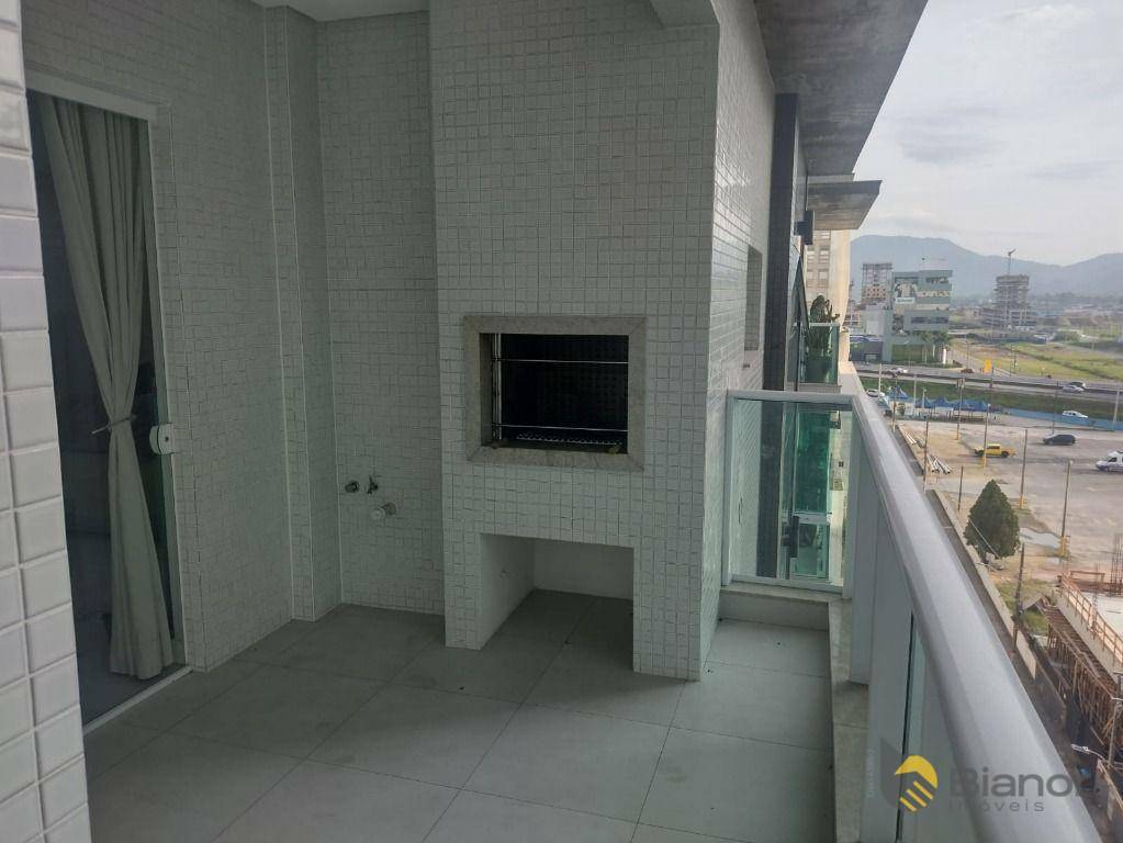 Apartamento à venda com 3 quartos, 118m² - Foto 1