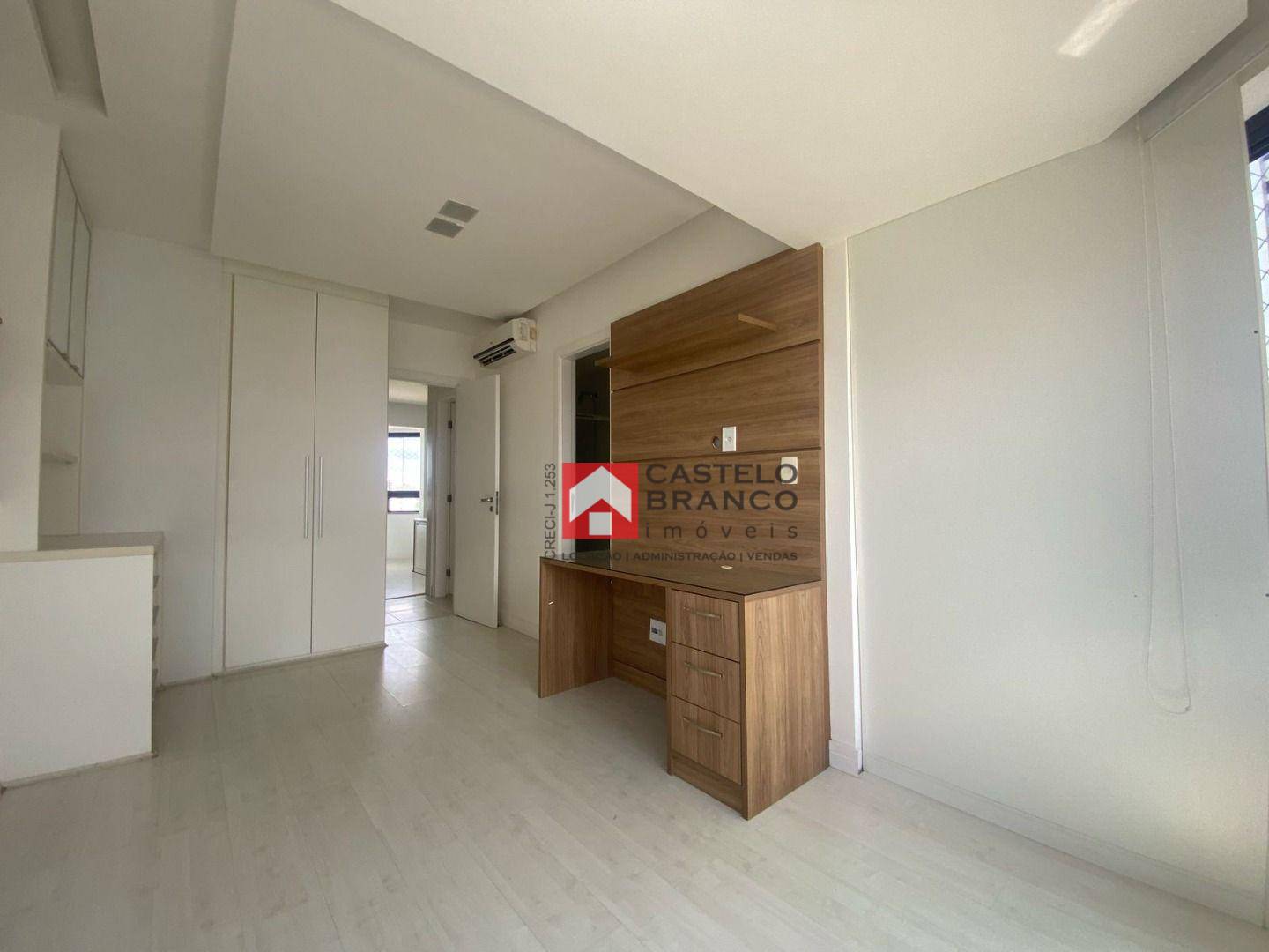 Apartamento à venda com 3 quartos, 130m² - Foto 10