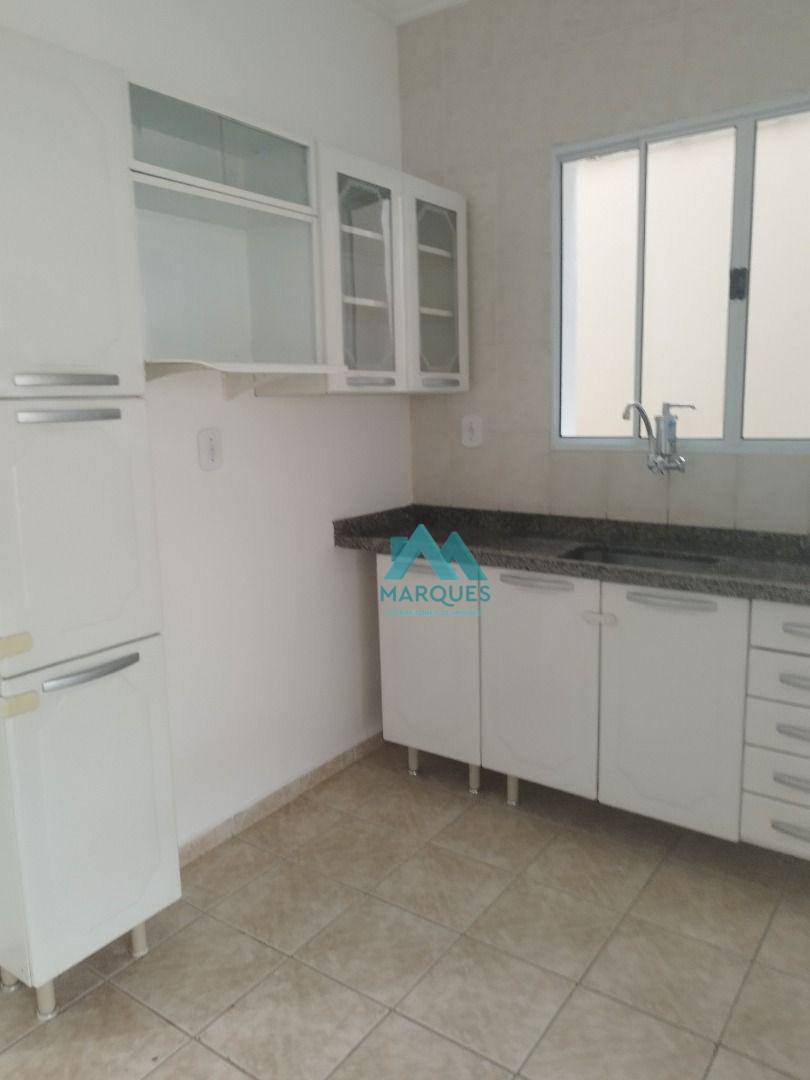 Sobrado à venda com 2 quartos, 150m² - Foto 14