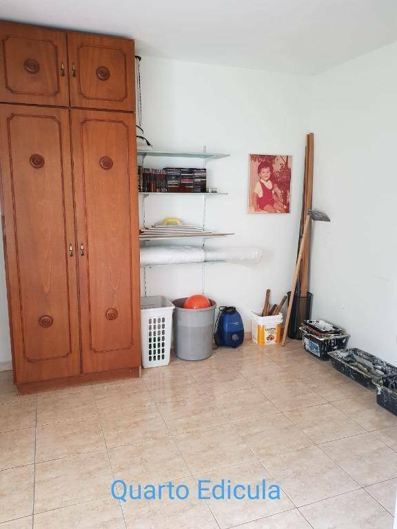 Casa à venda com 3 quartos, 250m² - Foto 4