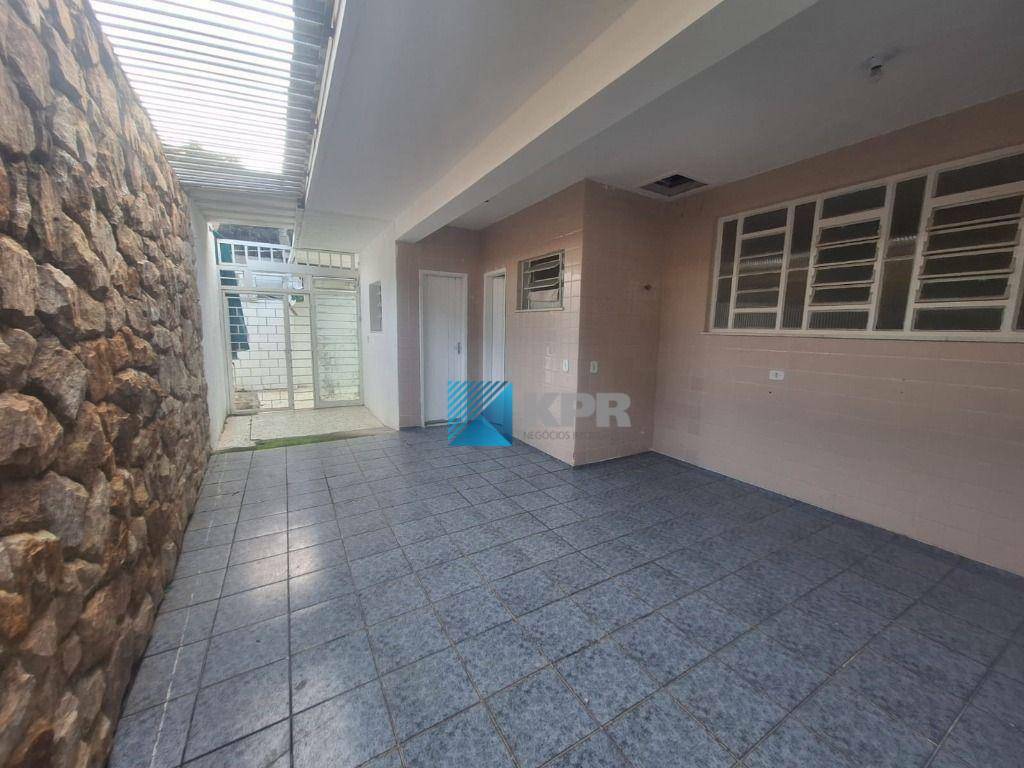 Casa à venda com 3 quartos, 300m² - Foto 3