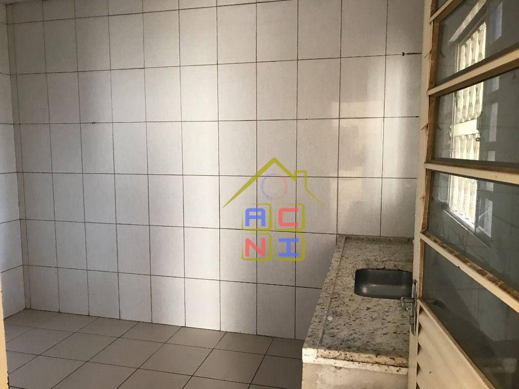 Sobrado à venda com 4 quartos, 300m² - Foto 15