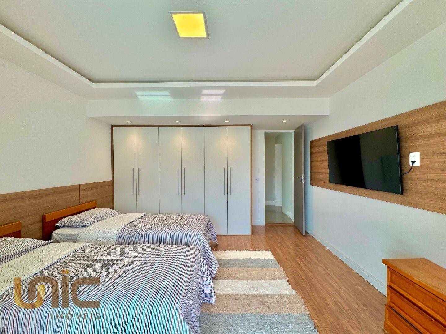 Casa à venda com 3 quartos, 500m² - Foto 17