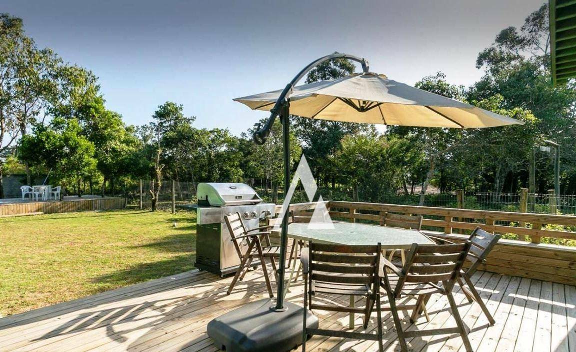Casa de Condomínio para alugar com 3 quartos, 400m² - Foto 27