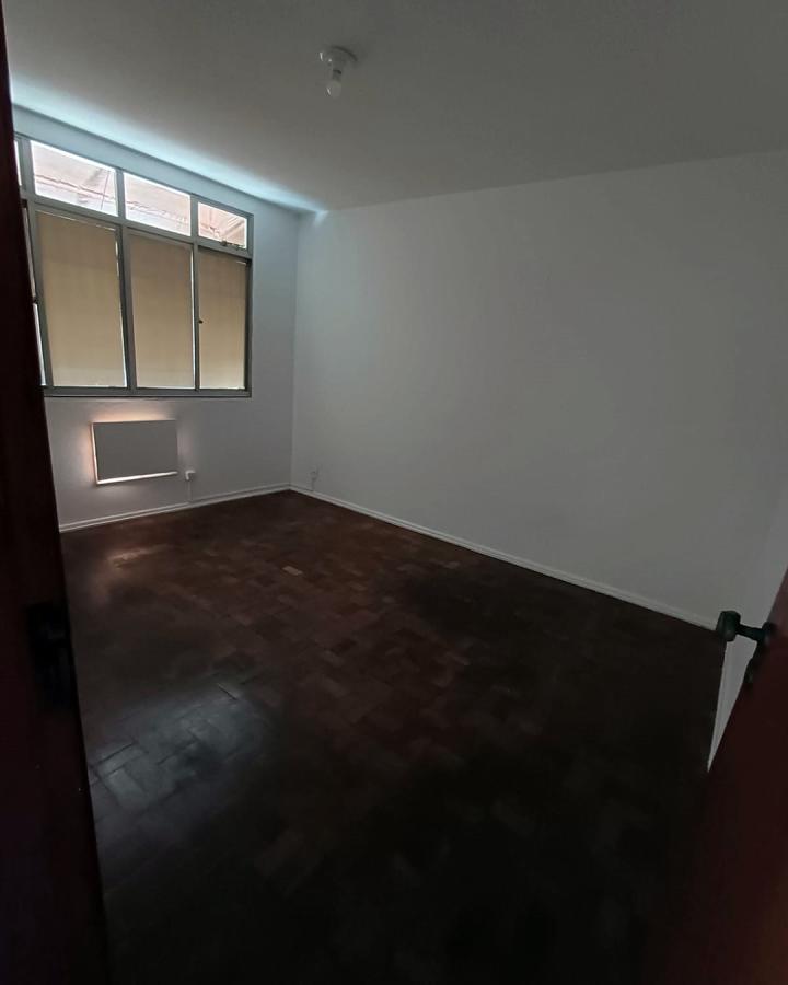 Apartamento à venda com 2 quartos, 60m² - Foto 8