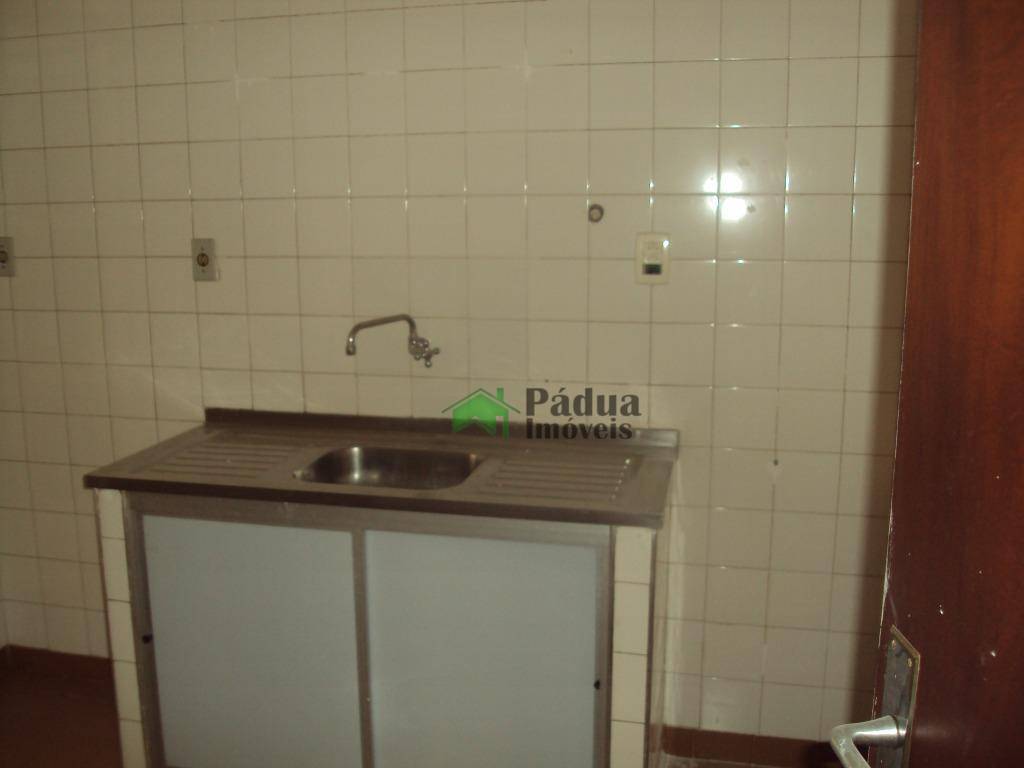 Apartamento à venda com 2 quartos, 70m² - Foto 9