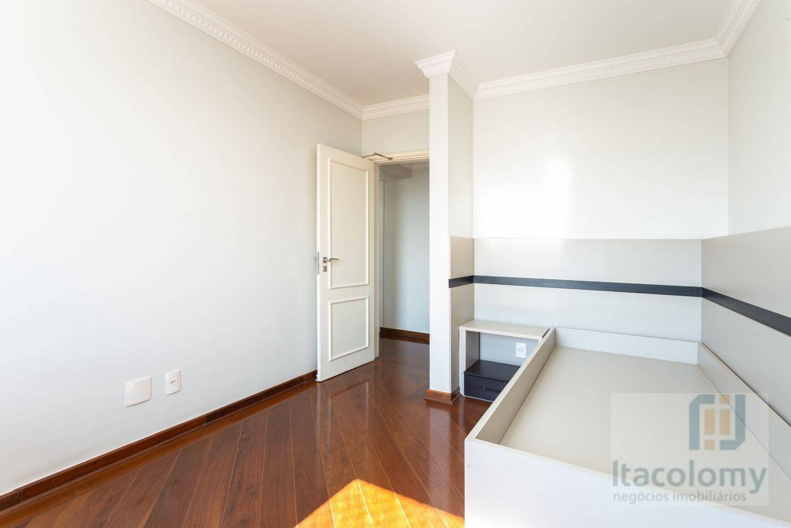 Apartamento para alugar com 3 quartos, 288m² - Foto 22
