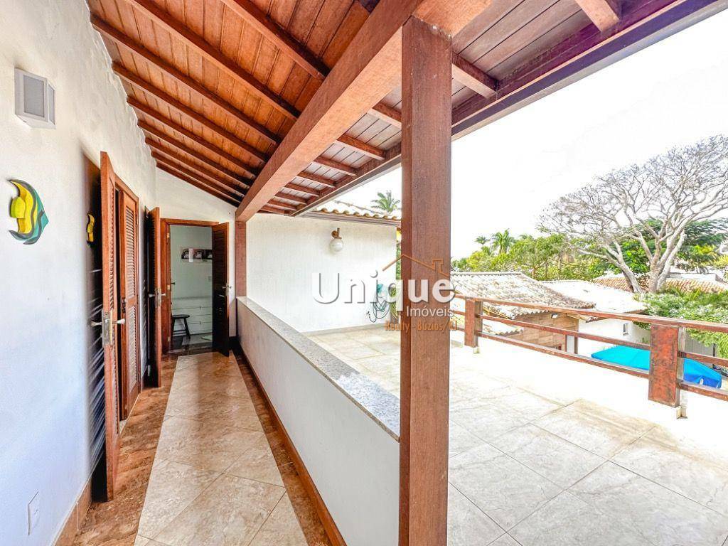 Casa à venda com 8 quartos, 328m² - Foto 45