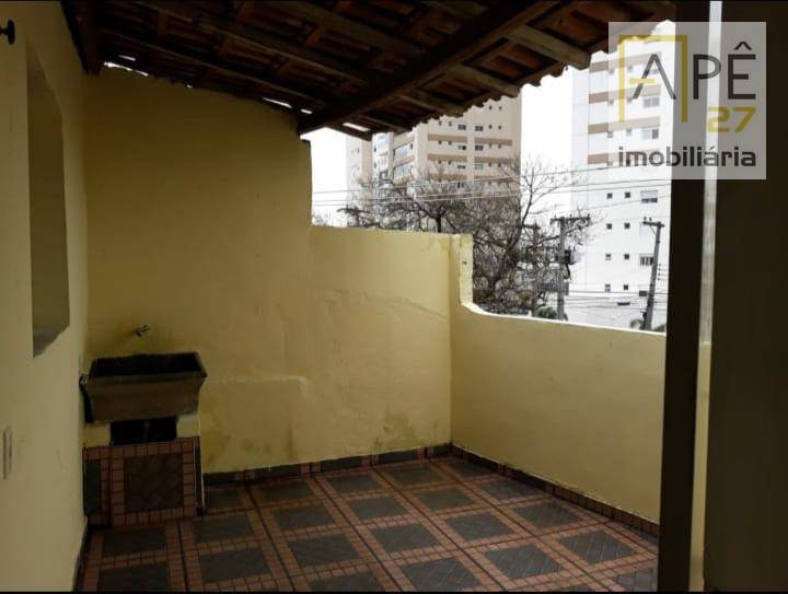 Casa à venda com 2 quartos, 100m² - Foto 12