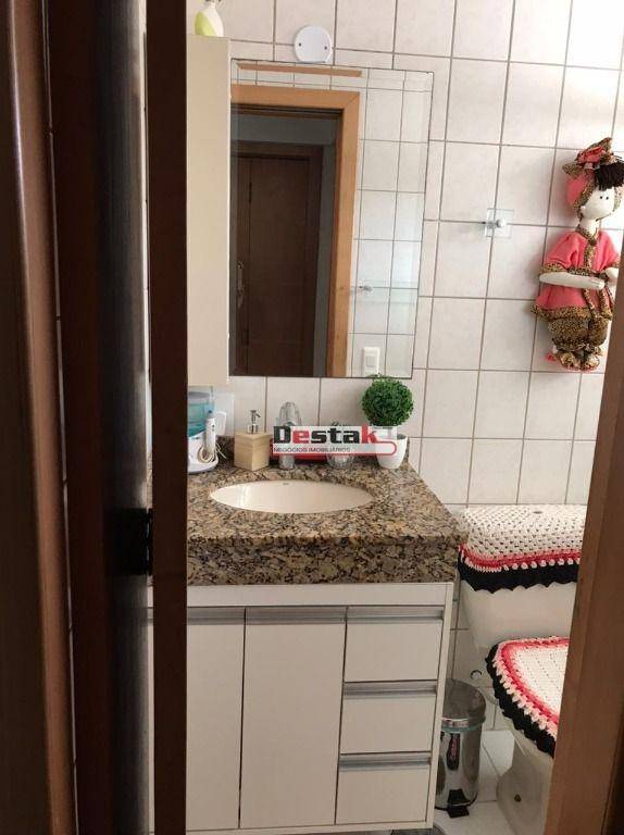 Apartamento à venda com 2 quartos, 80m² - Foto 11