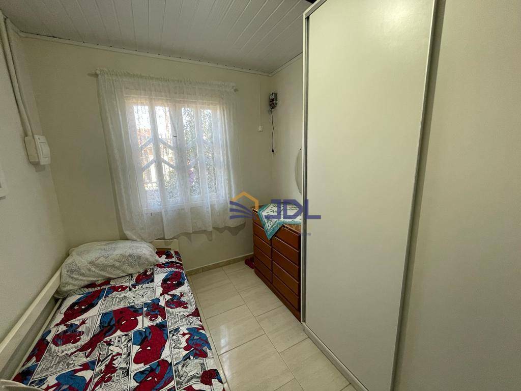 Casa à venda com 5 quartos, 200m² - Foto 15