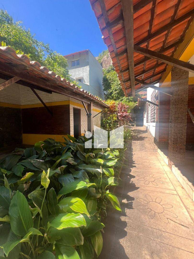 Casa, 5 quartos, 400 m² - Foto 1