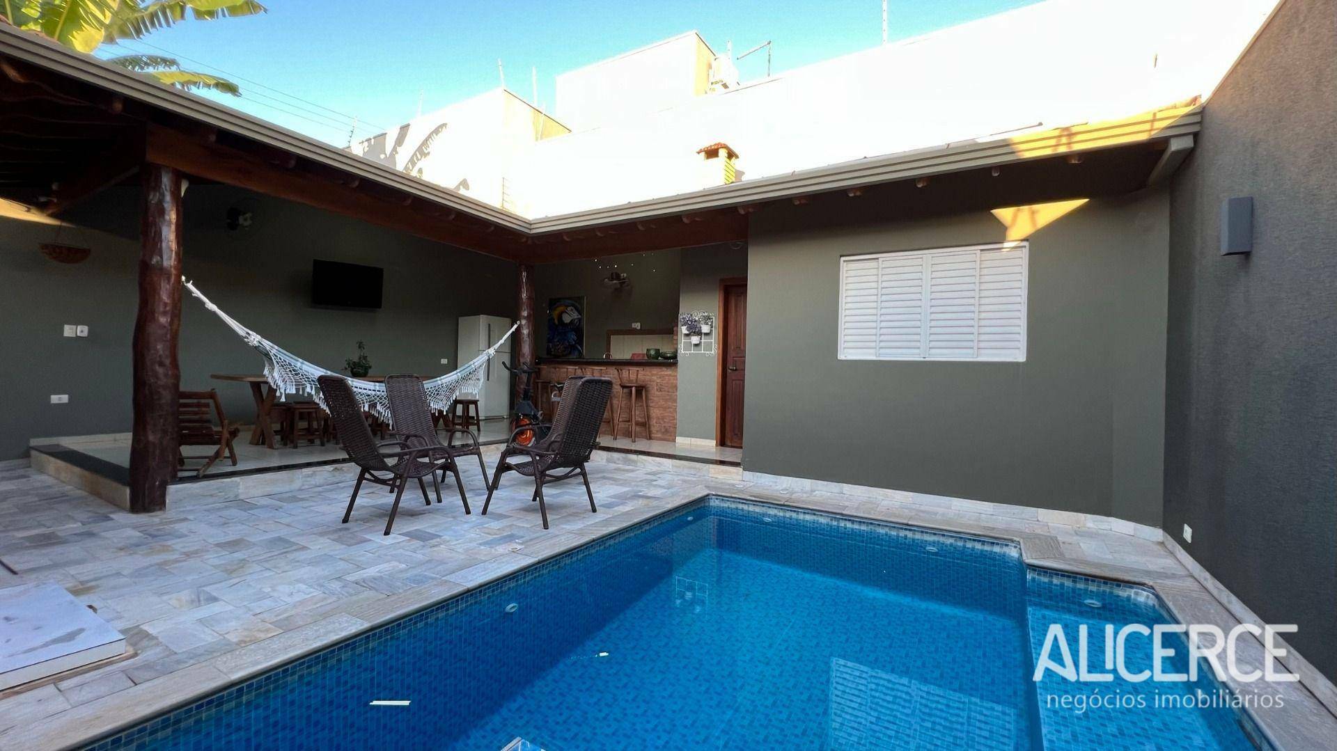 Casa à venda com 3 quartos, 200m² - Foto 47