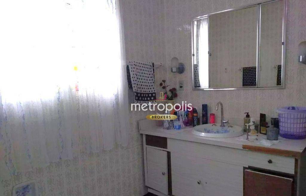 Casa para alugar com 3 quartos, 200m² - Foto 8